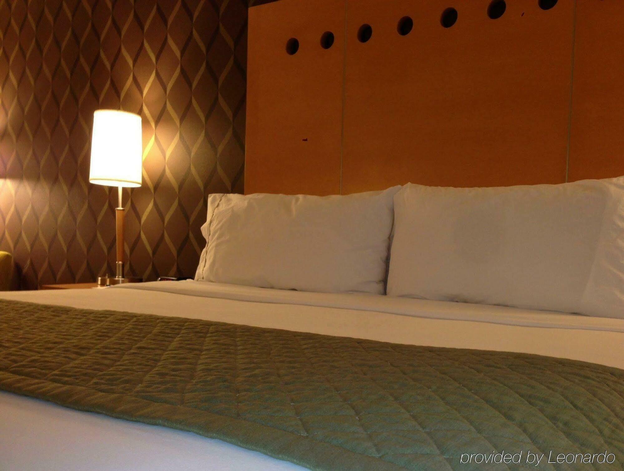 Holiday Inn Express & Suites Monterrey Aeropuerto, An Ihg Hotel Exterior photo